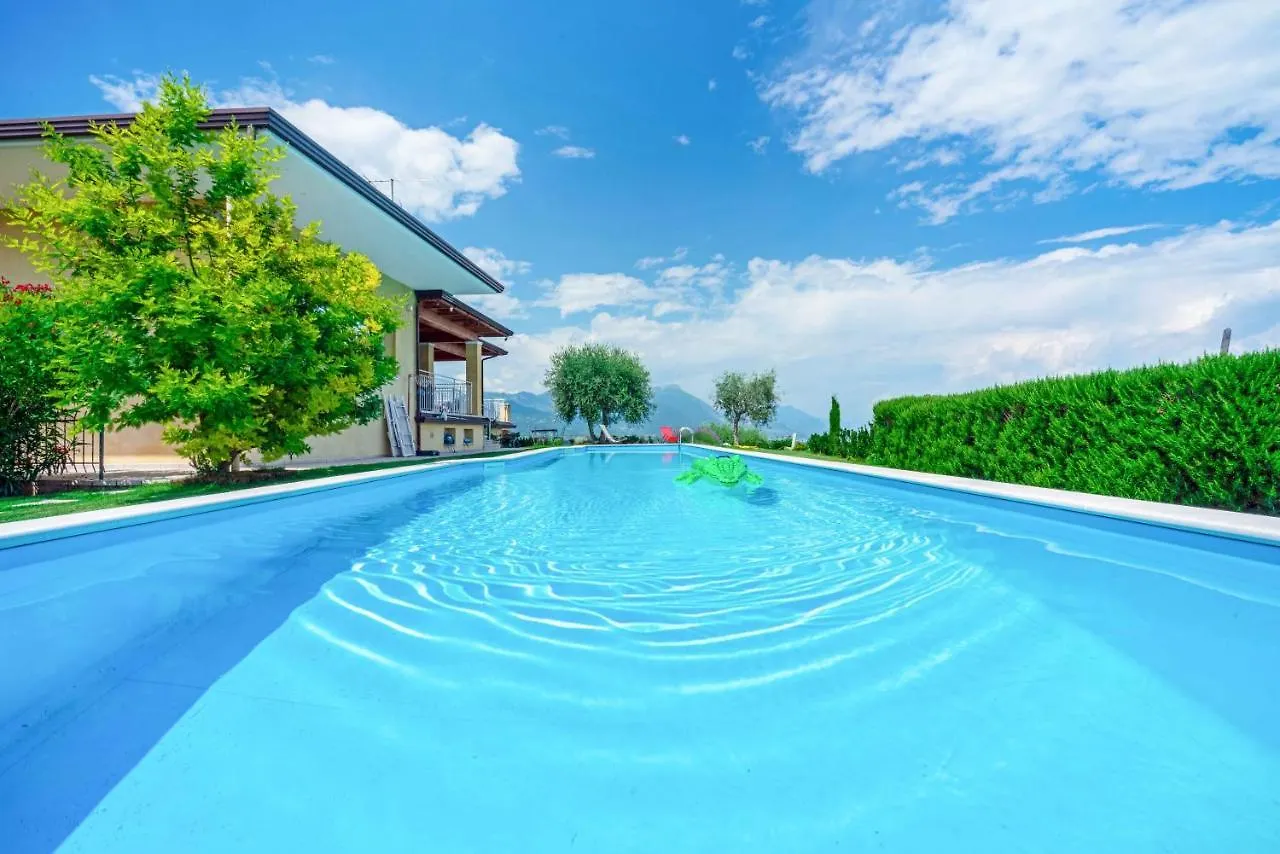 Piscina Panoramica - La Casa Volante Villa Soiano Del Lago 0*,  Italy