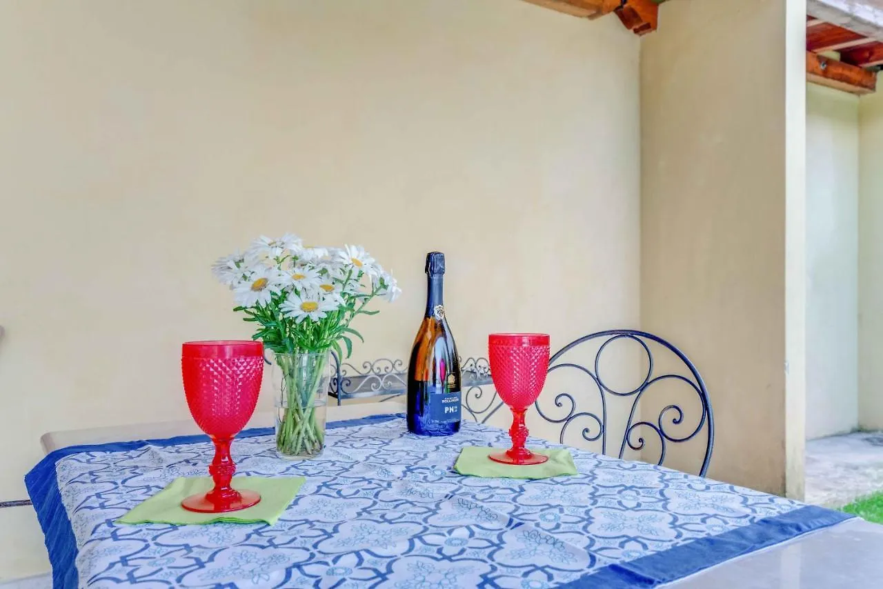 Holiday home Piscina Panoramica - La Casa Volante Villa Soiano Del Lago Italy